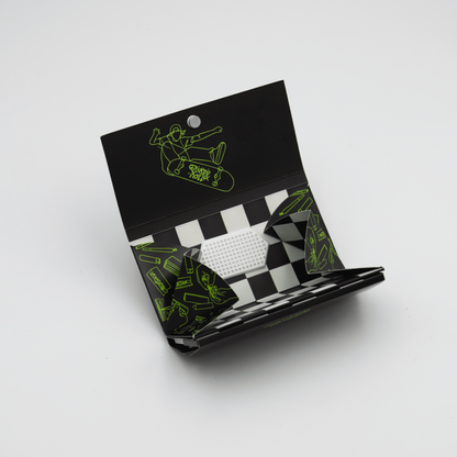 Grind&Roll All-In-1 Rolling Kit offen mit Grinder & Faltvorrichtung